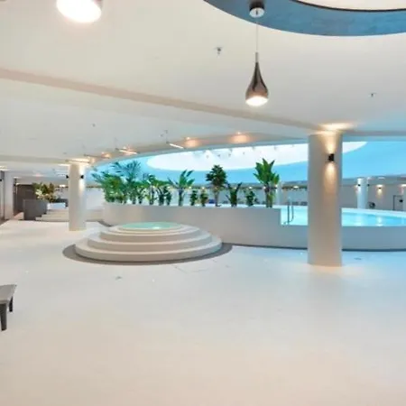 Hanza Tower Sky 23 Pool & Jacussi Appartement *
